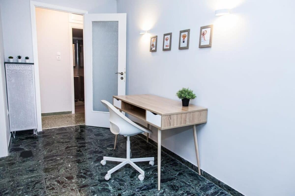 Modern Beauty In Central Area Атина Екстериор снимка